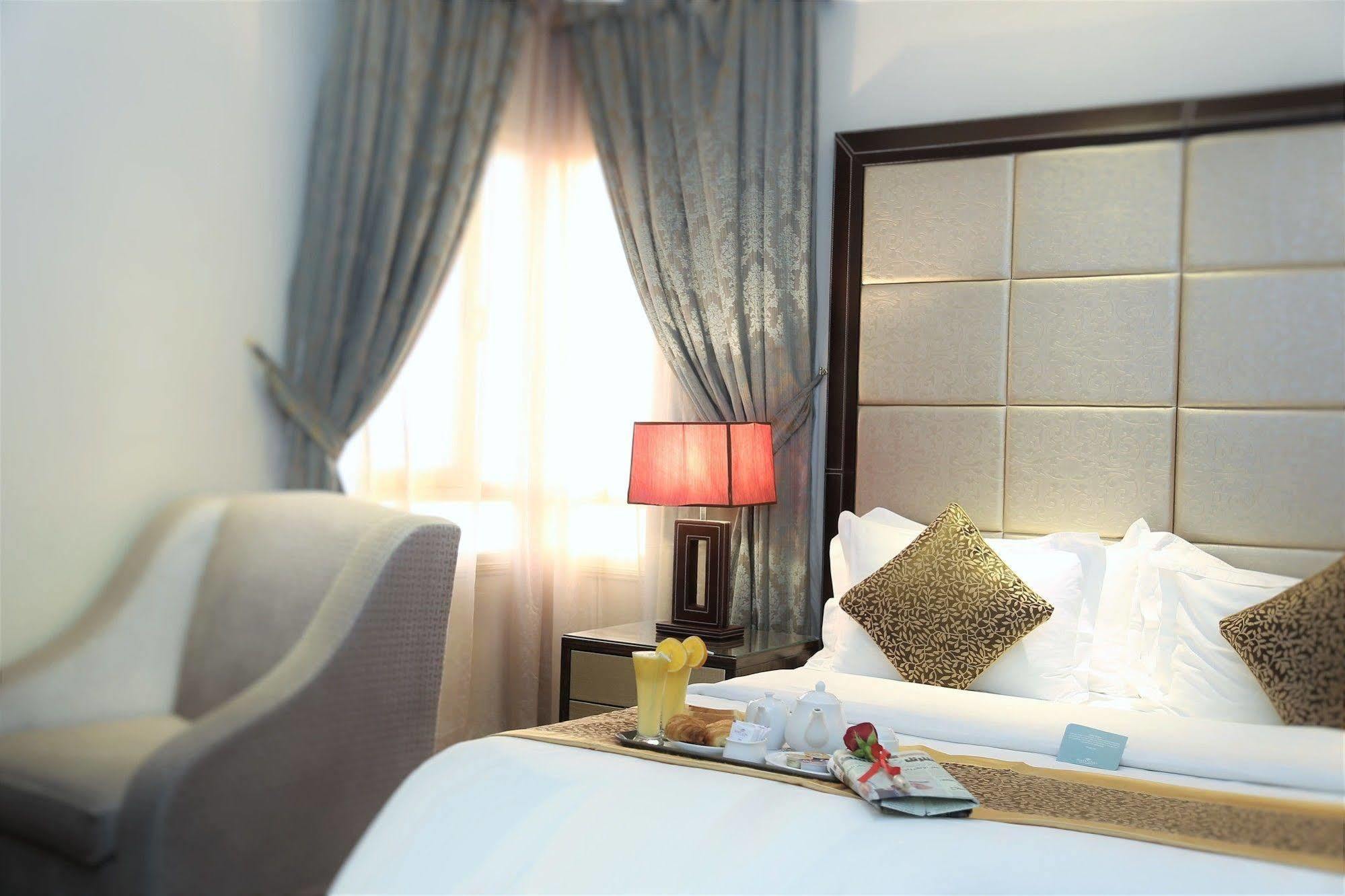 Boudl Kuwait Al Fahahil Aparthotel Kuwait City Exterior photo