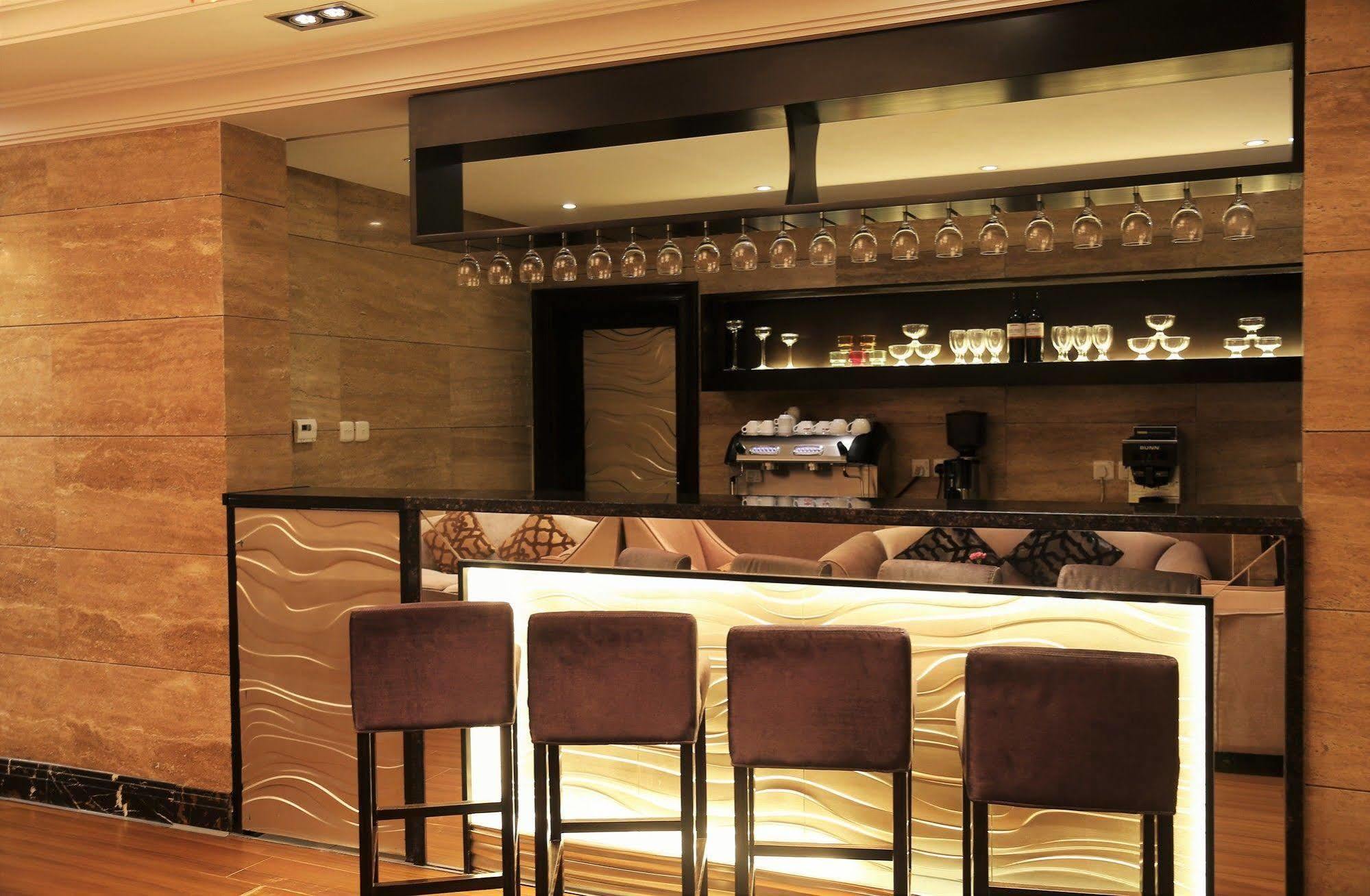 Boudl Kuwait Al Fahahil Aparthotel Kuwait City Exterior photo